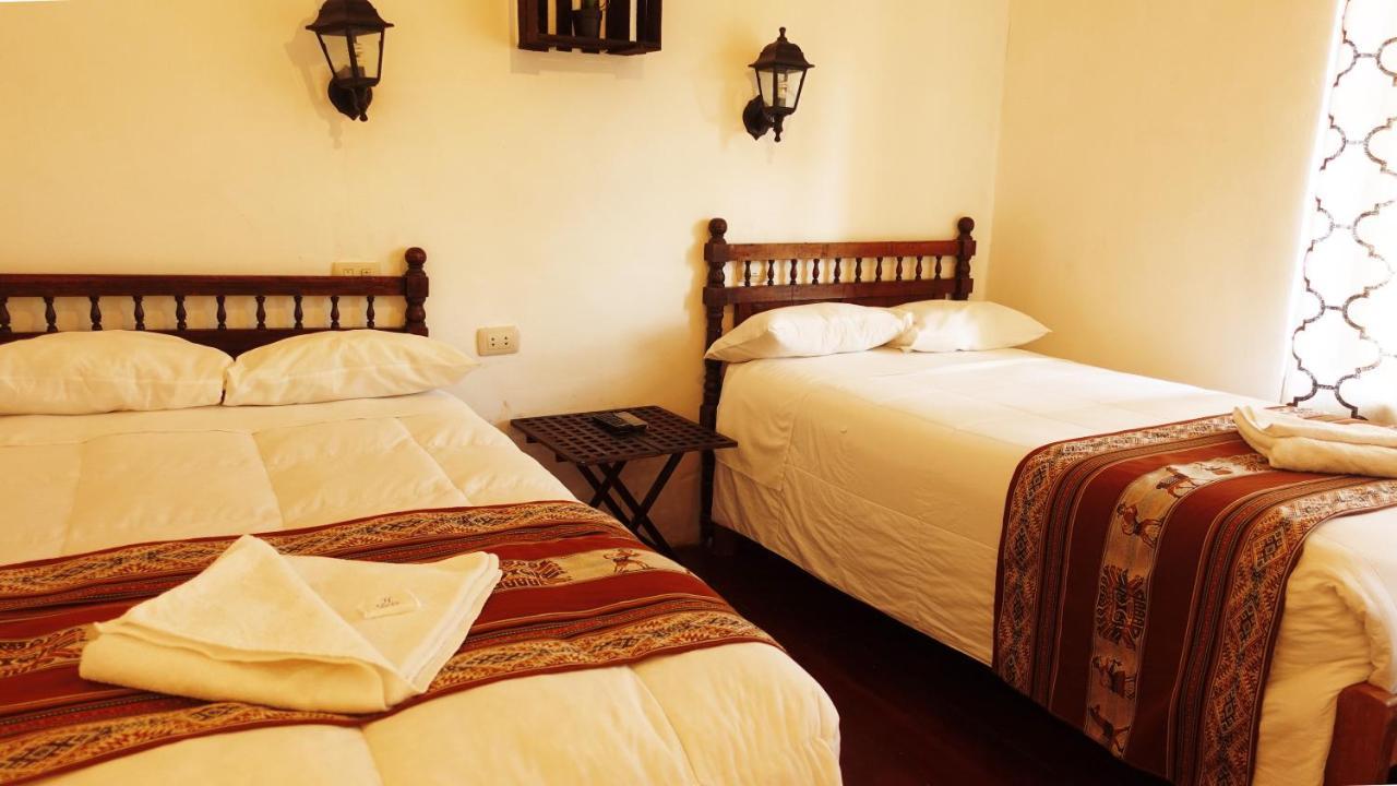 Hospedaje Venka Urubamba Hotel Exterior photo